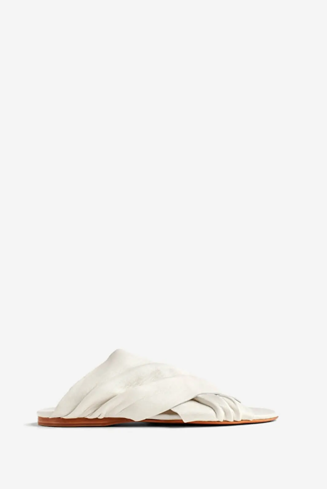 Sandal with crossover front in nappa