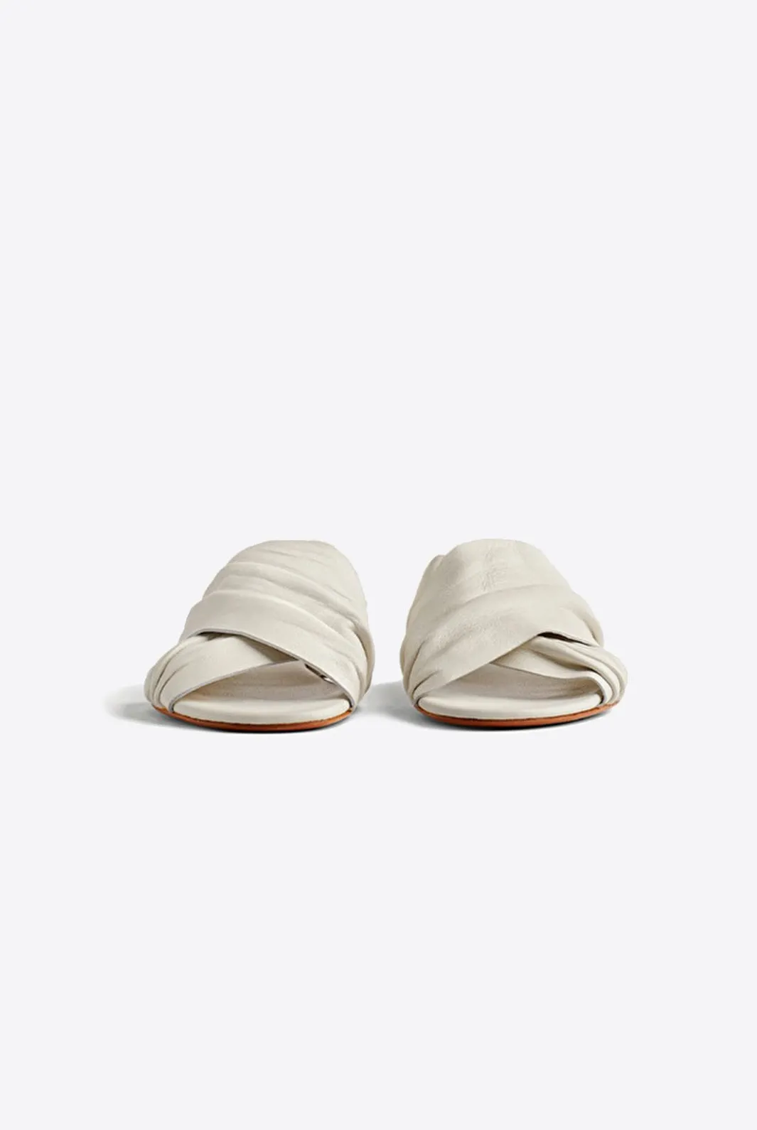 Sandal with crossover front in nappa